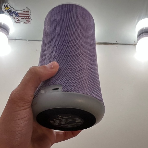 BASS JAXX. Wireless. Purple. Color changing speaker. 52 mm. Comes with charger. - Picture 3 of 3